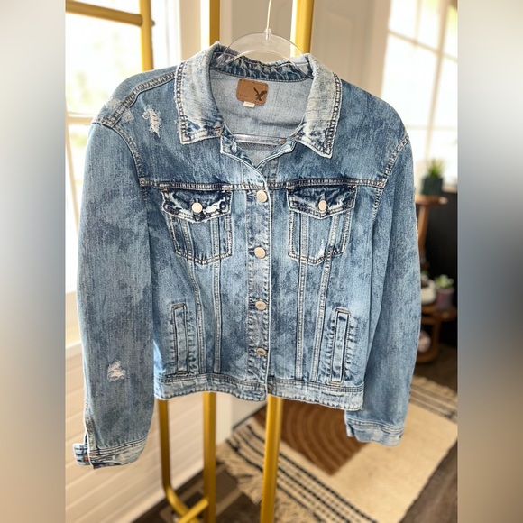 American Eagle - Women's Distressed Multi Toned Denim Button-Up Jacket - Picture 1 of 7